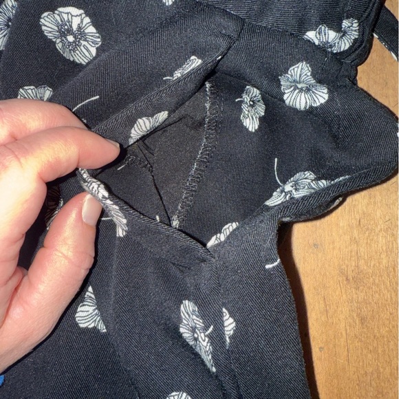 Talbots Wide Leg Pull On Pants Drawstring Size Medium Deco Flowers Mid Rise - Picture 2 of 12